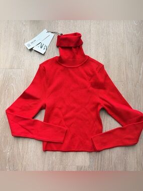NWT Zara fine knit red turtleneck